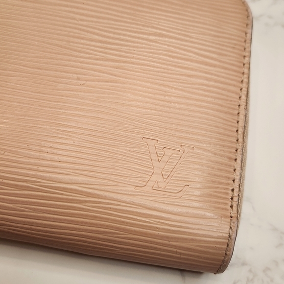 LOUIS VUITTON Pink Epi Leather Long Zippy Wallet - Picture 2 of 16